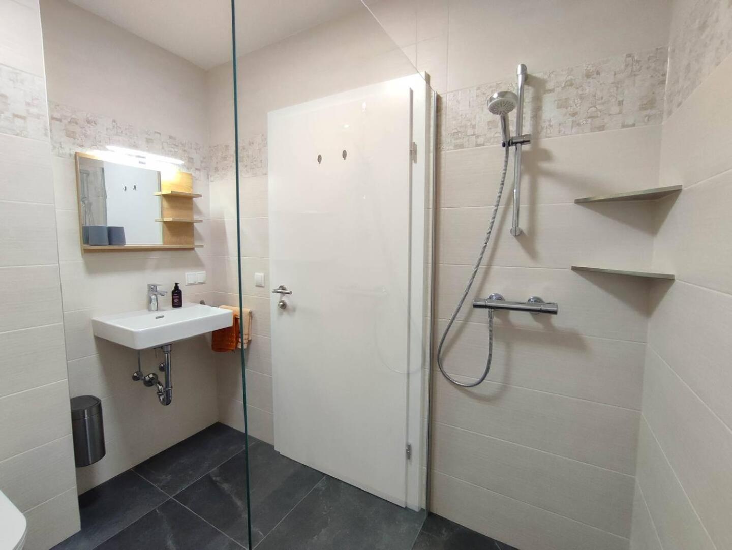 Homestay Modernes Mit Kostenlosem Parkplatz - Lima Vermietung *