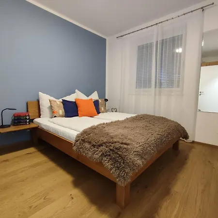 Modernes Zimmer Mit Kostenlosem Parkplatz - Lima Vermietung Wien Exterior foto